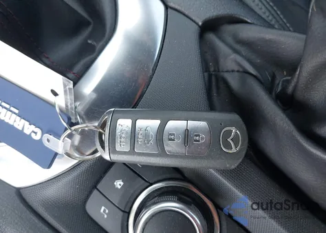 2016 Mazda Mx-5 Miata Club z USA, uszkodzony, nr VIN JM1NDAC70G0105382